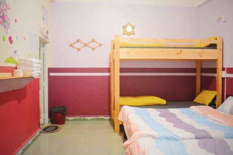 Hostal Dora Hostel