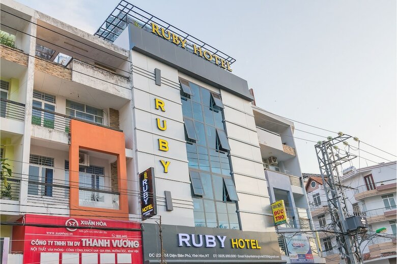 Oyo 186 Ruby Hotel