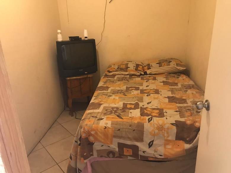 Hotel Casa de Hu�spedes Blanquita Consulado