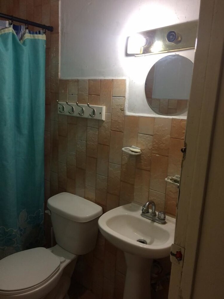 Hotel Casa de Hu�spedes Blanquita Consulado