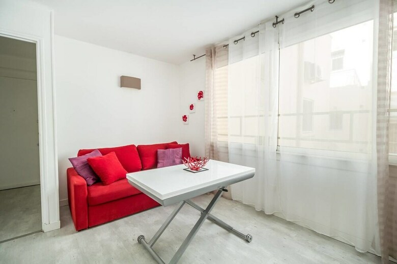 Apartment 4 People, 20 Meters From The Croisette!