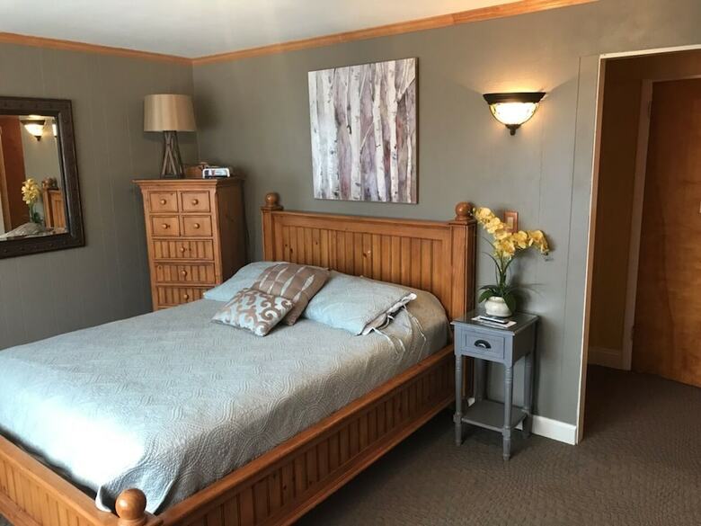 Simmons Motel