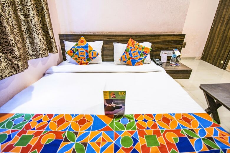 Hotel Fabexpress Vijay Nagar