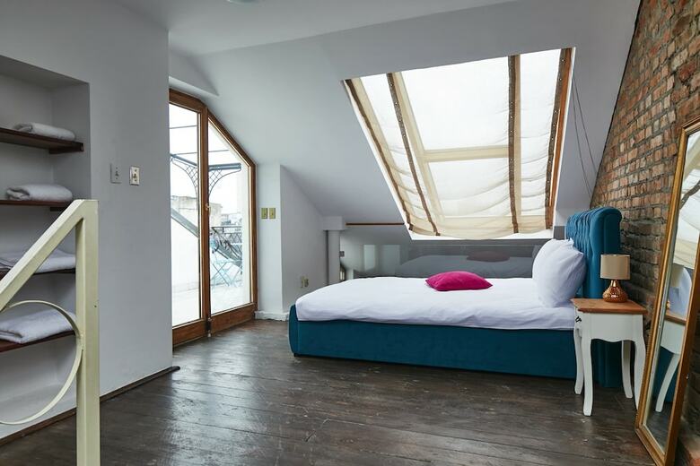 Rozana 2-floor Apartment