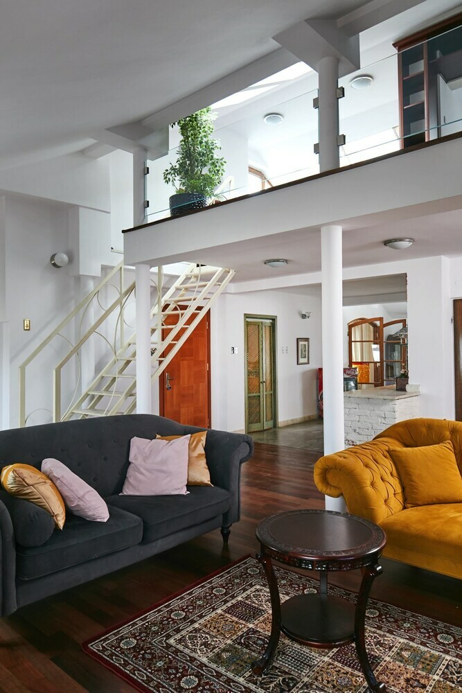 Rozana 2-floor Apartment