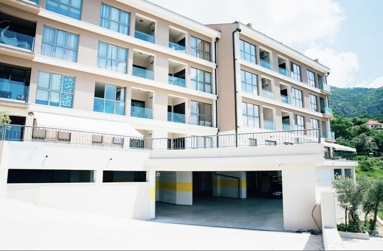 Apartamentos Golden Eagle