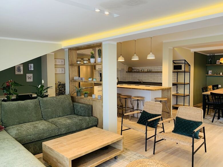 Apartamentos Golden Eagle