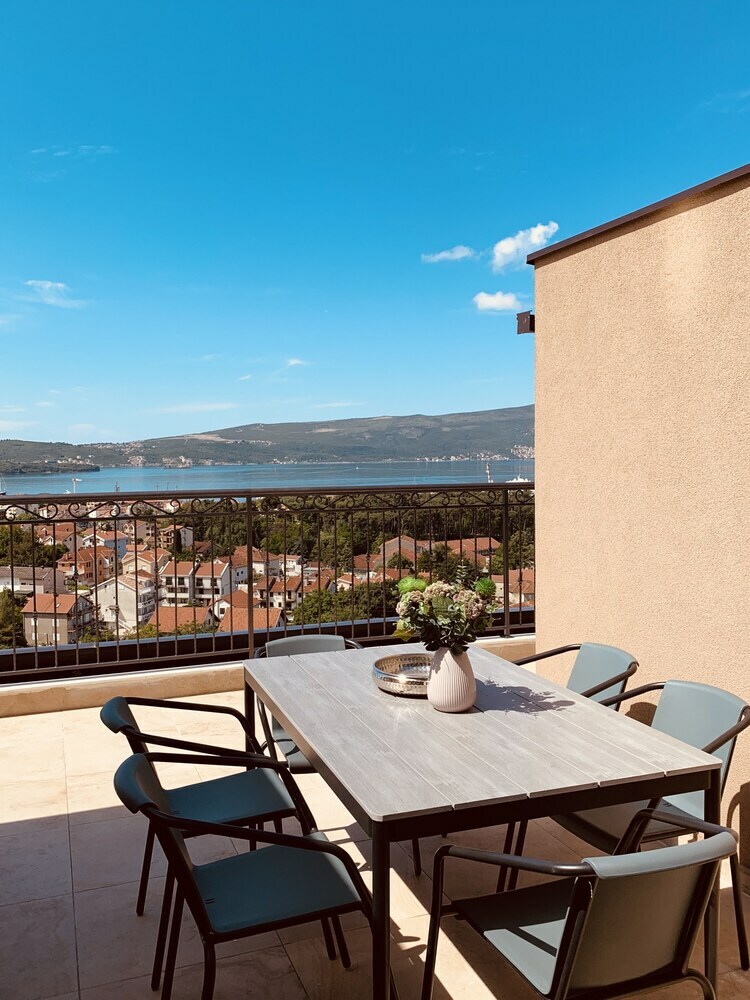 Apartamentos Golden Eagle