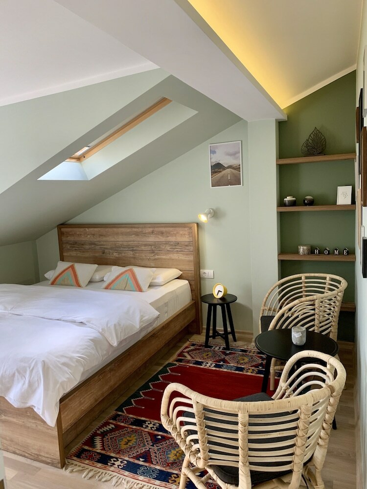 Apartamentos Golden Eagle