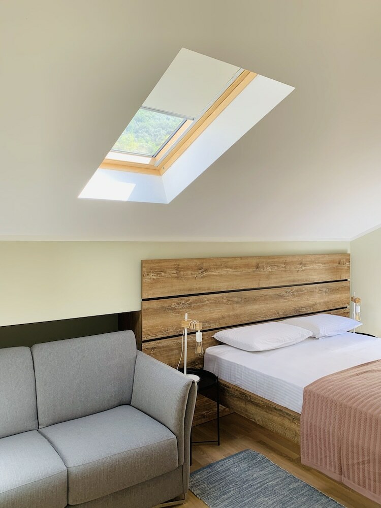 Apartamentos Golden Eagle