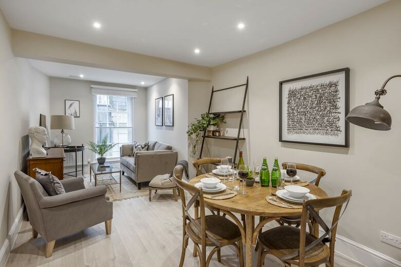 Superior Stays Luxury Apartments - Bath City Centre