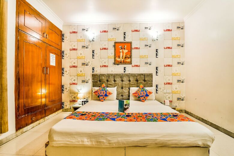 Hotel Fabexpress Silver Leaf