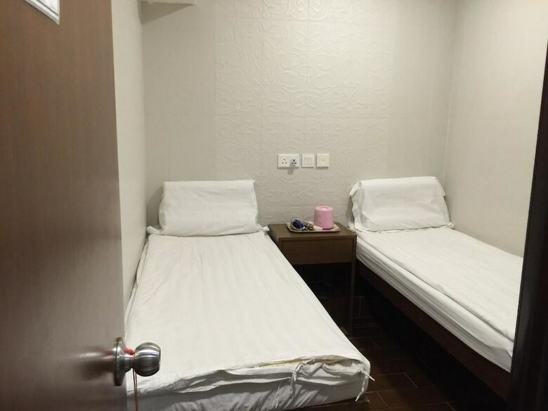 Hotel Lamshan Pakho Hostel