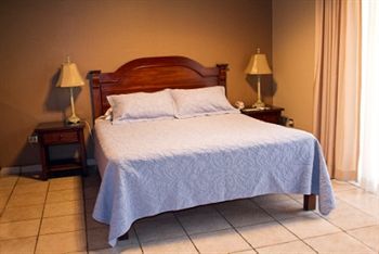 La Riviera Hotel