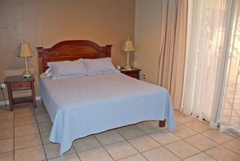 La Riviera Hotel