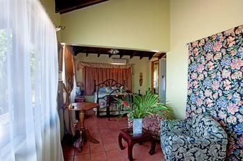 Hotel Villa Casa Blanca