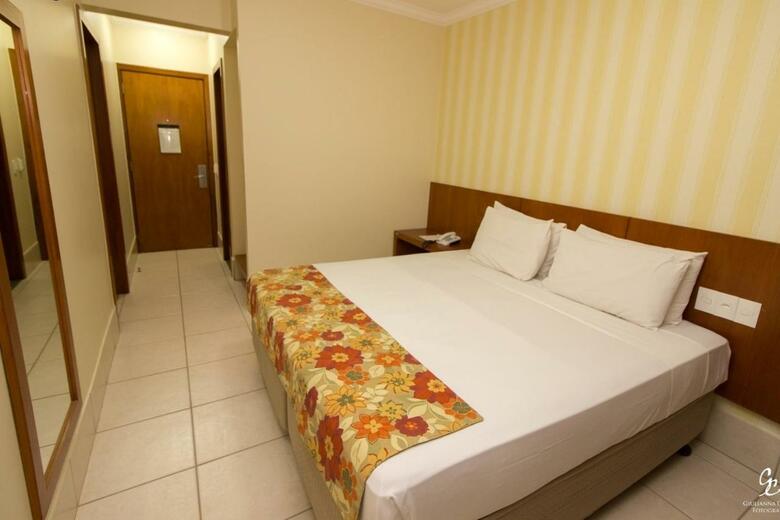 Gelps Hotel