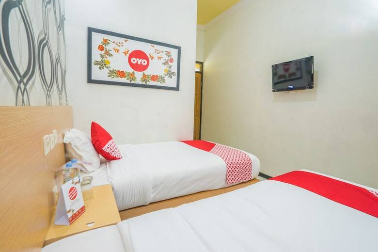 Hostal Oyo 565 Mutiara Panderman Inn Syariah