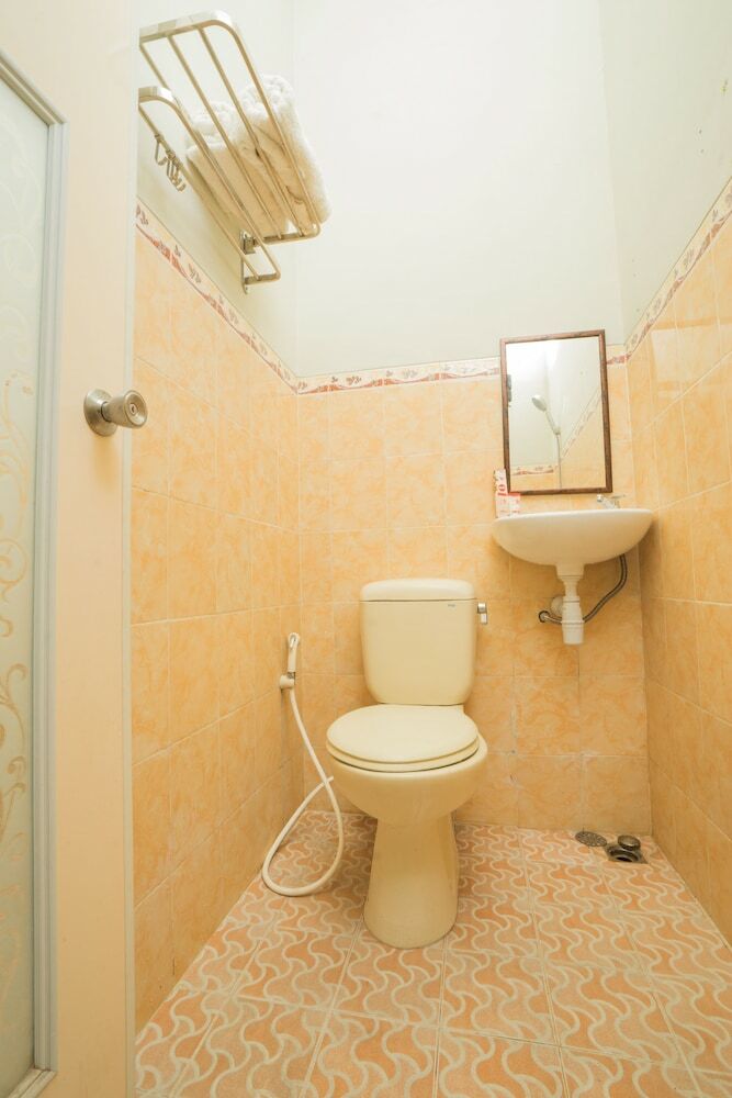 Hostal Oyo 565 Mutiara Panderman Inn Syariah