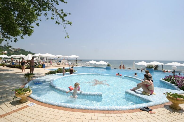 Marina Hotel-all Inclusive In Sunny Day Resort