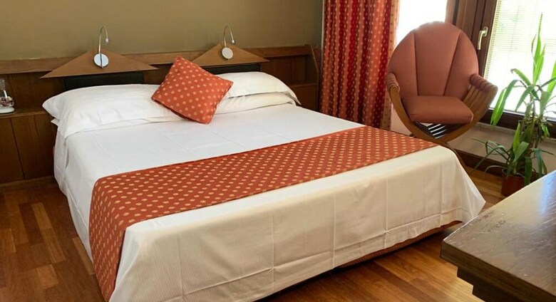 Hr Hotel