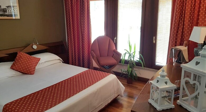 Hr Hotel