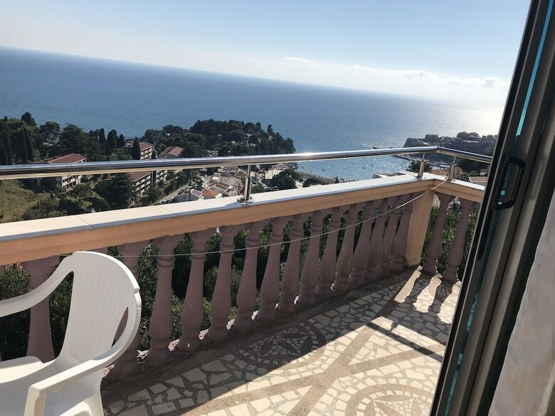 Hotel Apartments & Rooms Castello