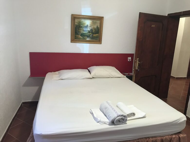 Hotel Apartments & Rooms Castello