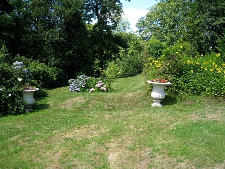 River View Cottage With Garden
