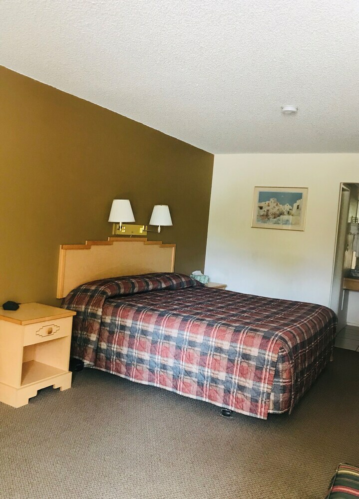 Motel El Meson Lodge