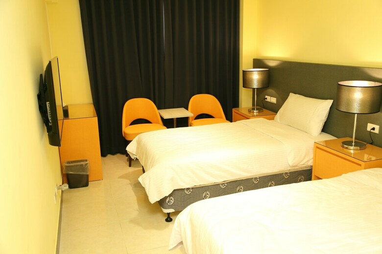 Bed & Breakfast See Happiness