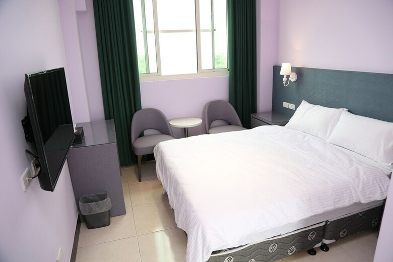 Bed & Breakfast See Happiness