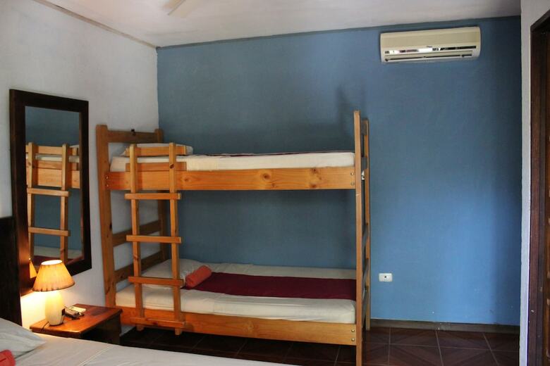 Apartamentos La Costa