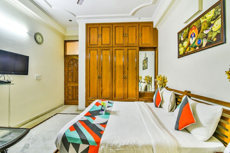 Hotel Fabexpress Silver Inn