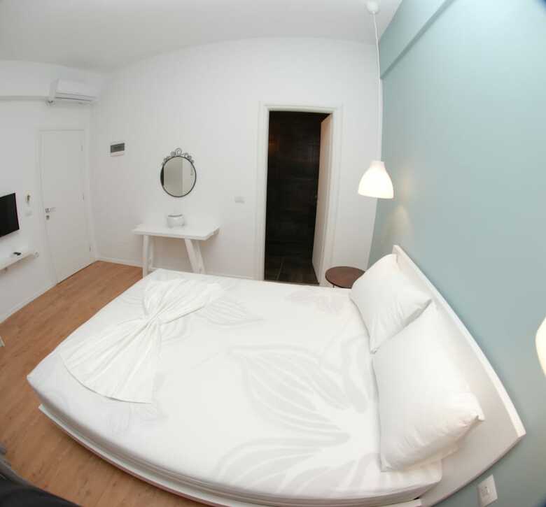Hotel Kanes
