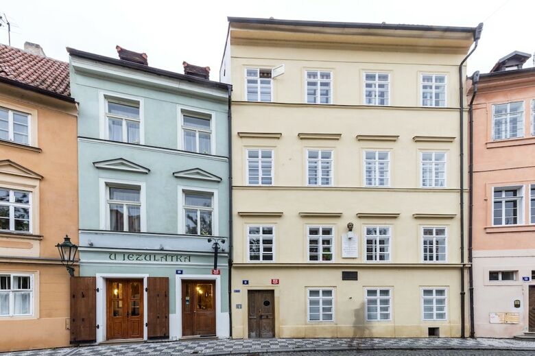 Hostal Charles Bridge Economic Hostel