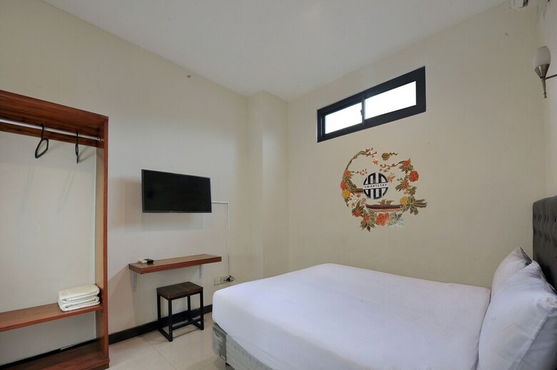 Hostal Uno Hotel