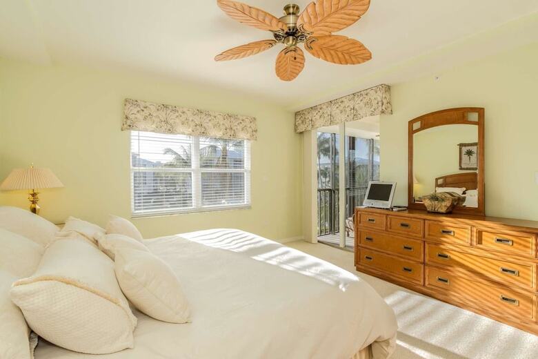 Hibiscus Pointe 124