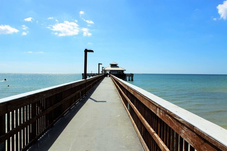 Hibiscus Pointe 124