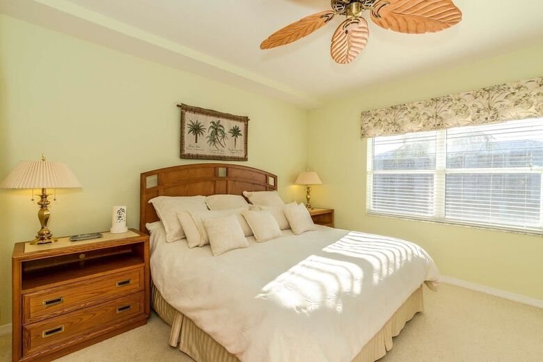 Hibiscus Pointe 124