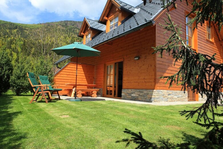 Kronau Chalet Resort