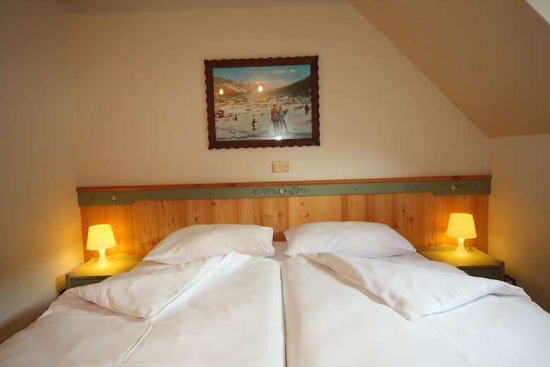 Kronau Chalet Resort