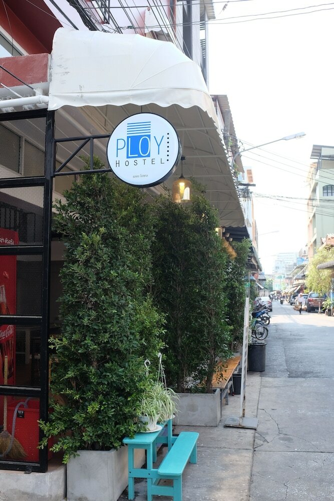 Hostal Ploy Hostel