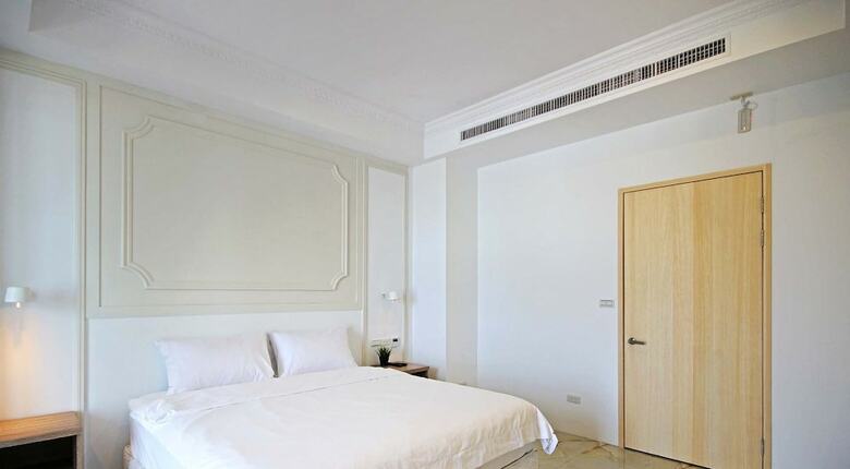Bed & Breakfast House16