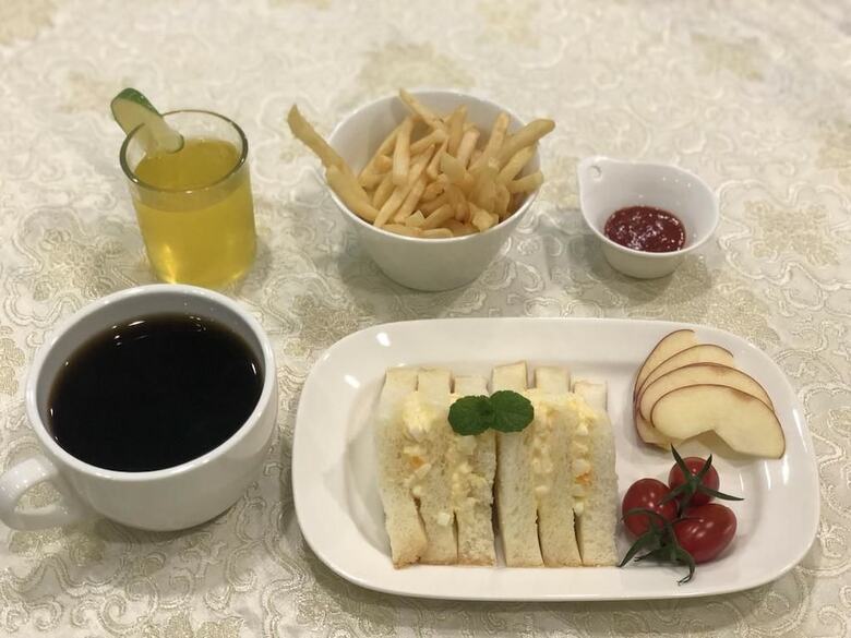 Bed & Breakfast House16