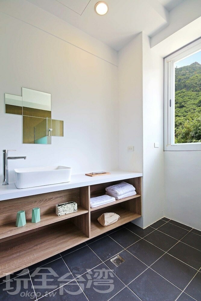 Bed & Breakfast House16