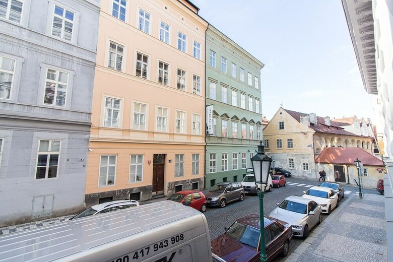 Apartment In Historical Building Next To Kampa