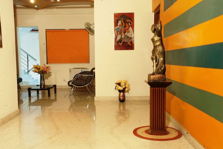 Hotel Narayani Enclave