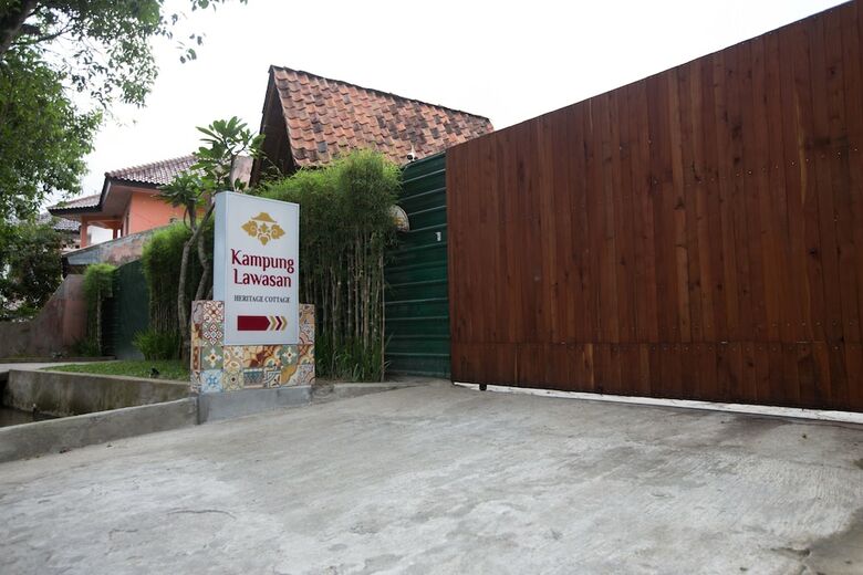 Bed & Breakfast Kampung Lawasan Heritage Cottage