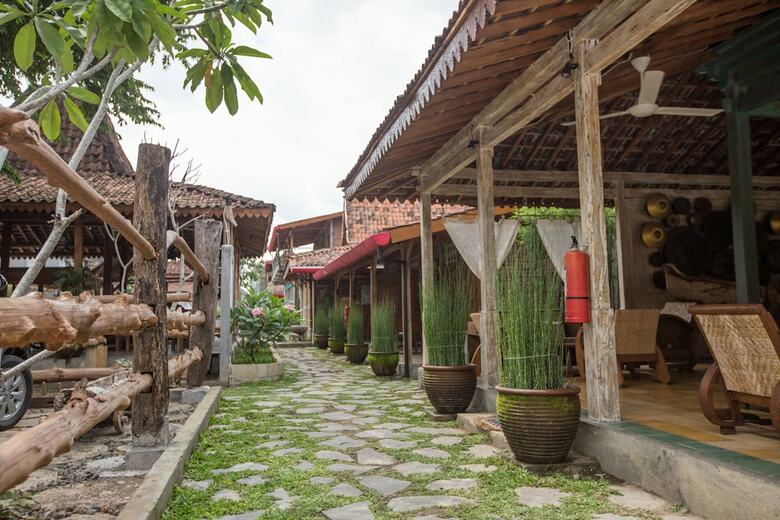 Bed & Breakfast Kampung Lawasan Heritage Cottage
